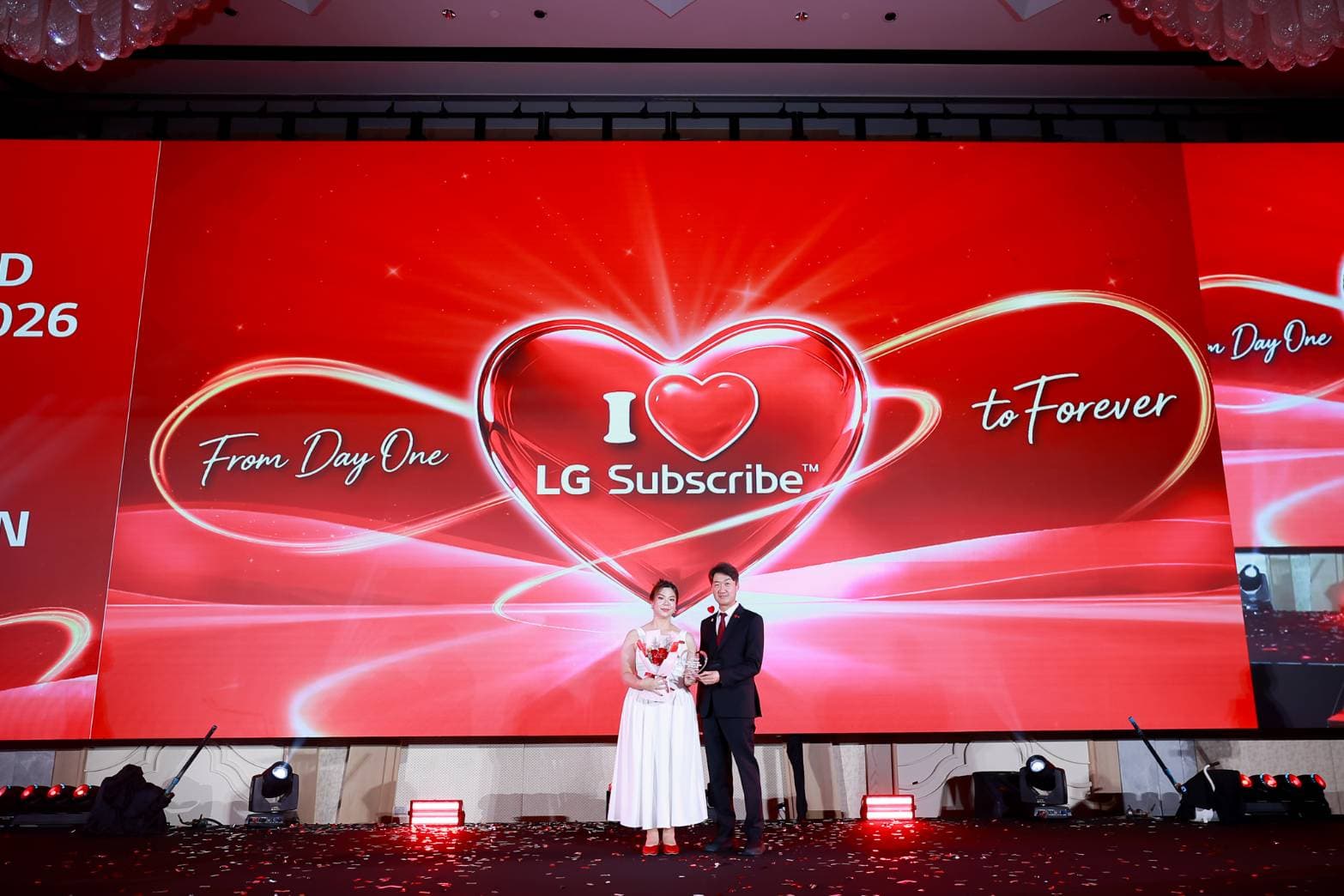 รับรางวัลบนเวทีงาน LG Subscribe
